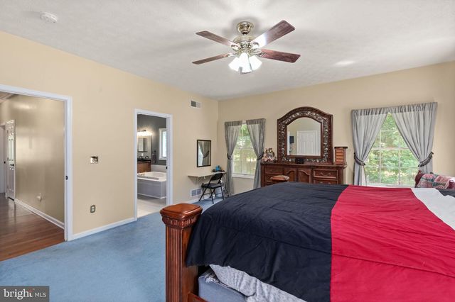 32 HAMILTON, Elkton, MD 21921