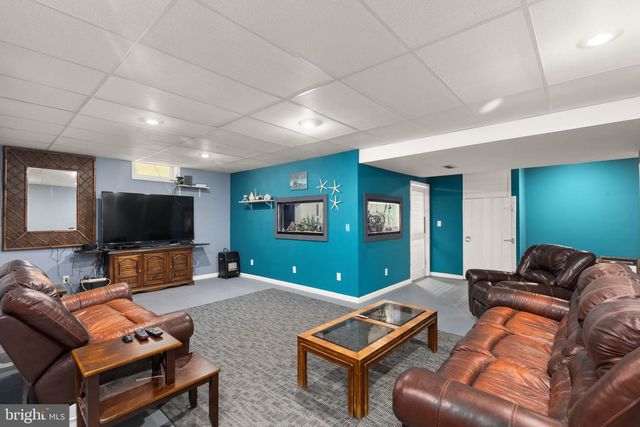 32 HAMILTON, Elkton, MD 21921