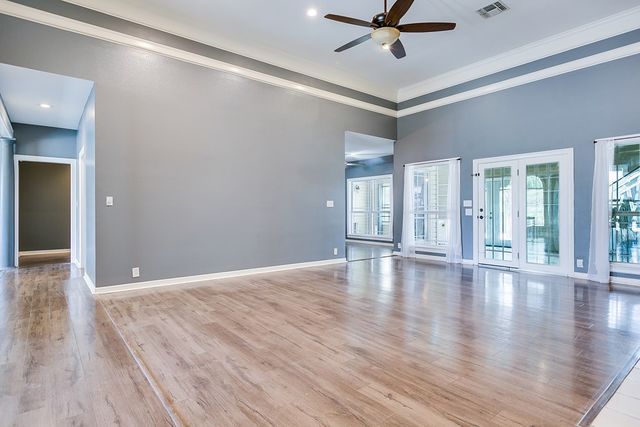 1001 Avondale Avenue, San Angelo, TX 76901