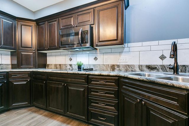 1001 Avondale Avenue, San Angelo, TX 76901