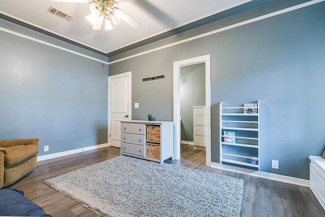 1001 Avondale Avenue, San Angelo, TX 76901