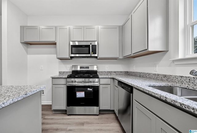 2072 VALLEY RUN, Leeds, AL 35094