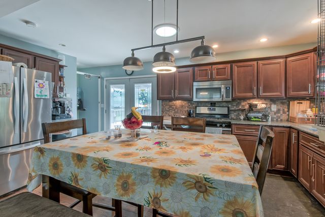 23336 W Peterson Drive, Plainfield, IL 60586