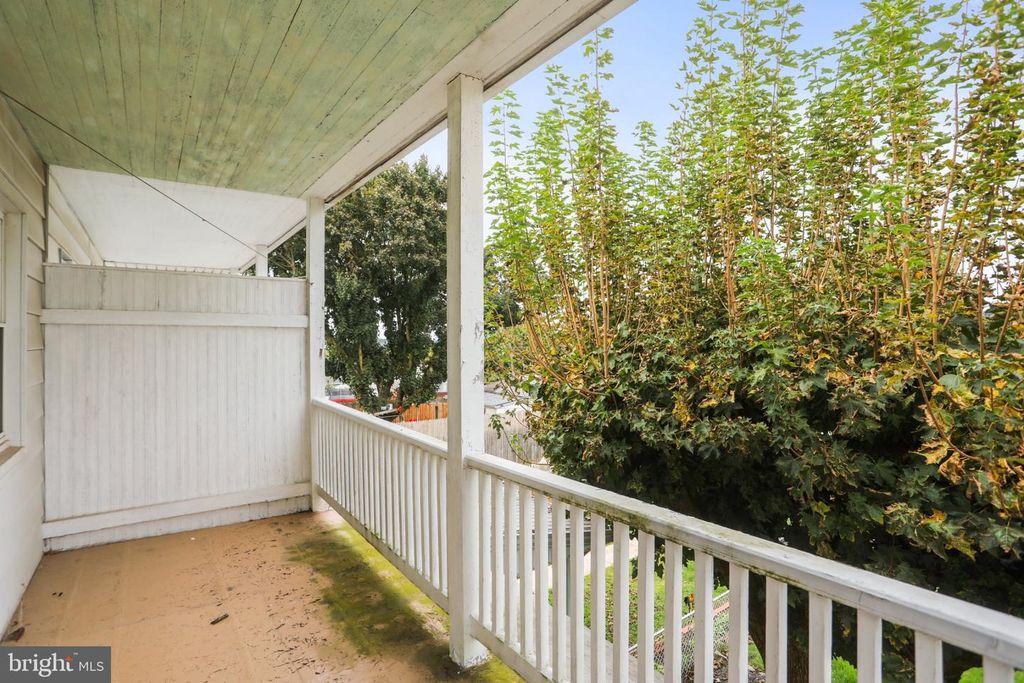 Image 23 of property listing at 211 W HIGH ST, Red Lion, PA 17356