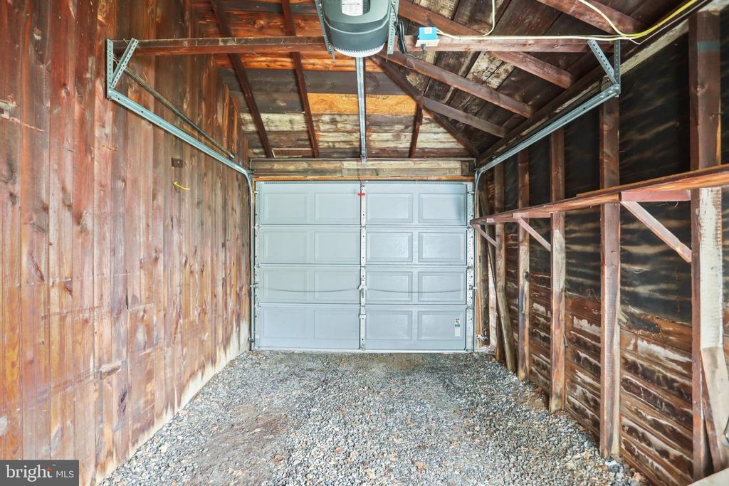 Image 35 of property listing at 211 W HIGH ST, Red Lion, PA 17356