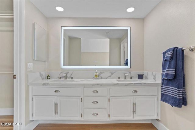 3148 Thistlewood Street, Thousand Oaks, CA 91360