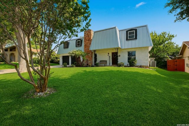 630 Balboa Dr, Universal City, TX 78148