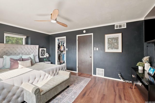 630 Balboa Dr, Universal City, TX 78148