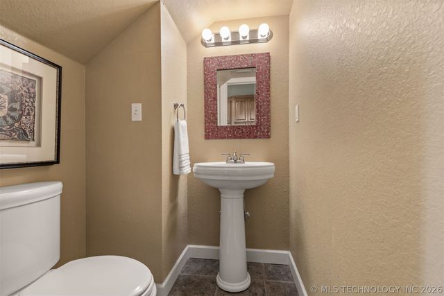 15327 E 450 Road, Claremore, OK 74017