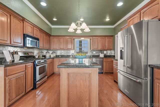 15327 E 450 Road, Claremore, OK 74017