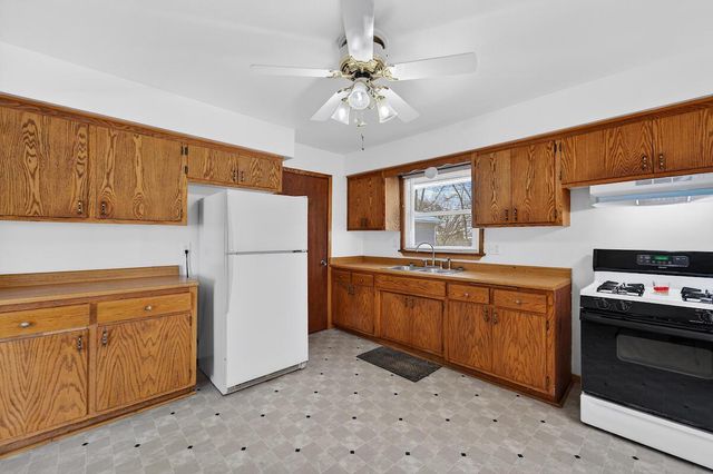 7504 Pheasant TRAIL, Racine, WI 53402