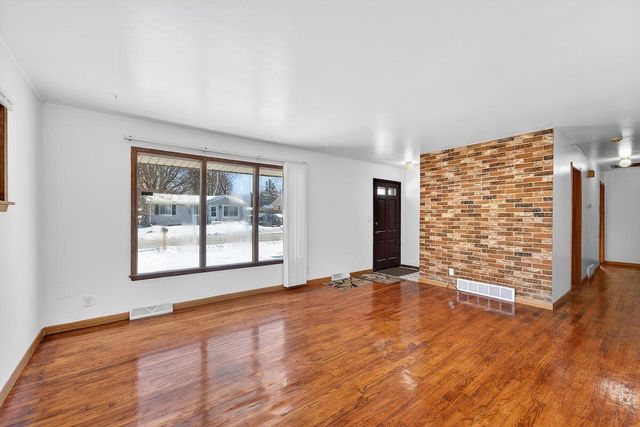 7504 Pheasant TRAIL, Racine, WI 53402