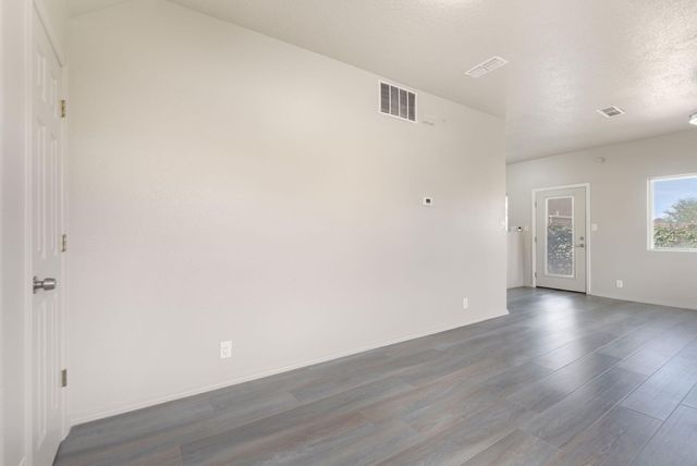 1535 Ocean Breeze Drive NE, Albuquerque, NM 87112