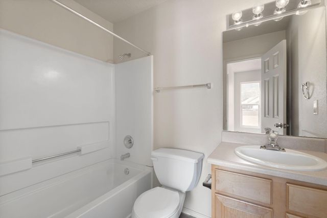 1535 Ocean Breeze Drive NE, Albuquerque, NM 87112