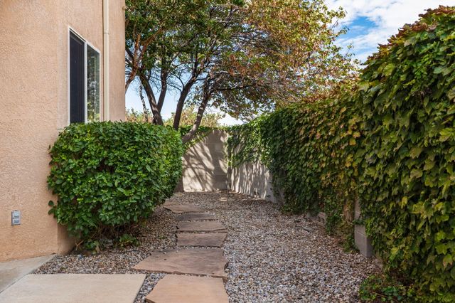 1535 Ocean Breeze Drive NE, Albuquerque, NM 87112