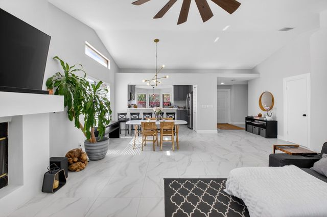 10613 Santa Laguna Drive, Boca Raton, FL 33428