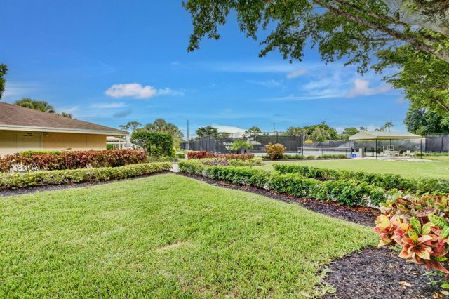 2360 NW 12th Street, Delray Beach, FL 33445