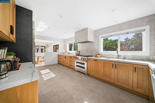 15 Wildwood Ct, Danville, CA 94526