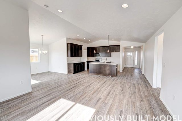 18722 E RIVERSIDE Ct, Spokane Valley, WA 99016