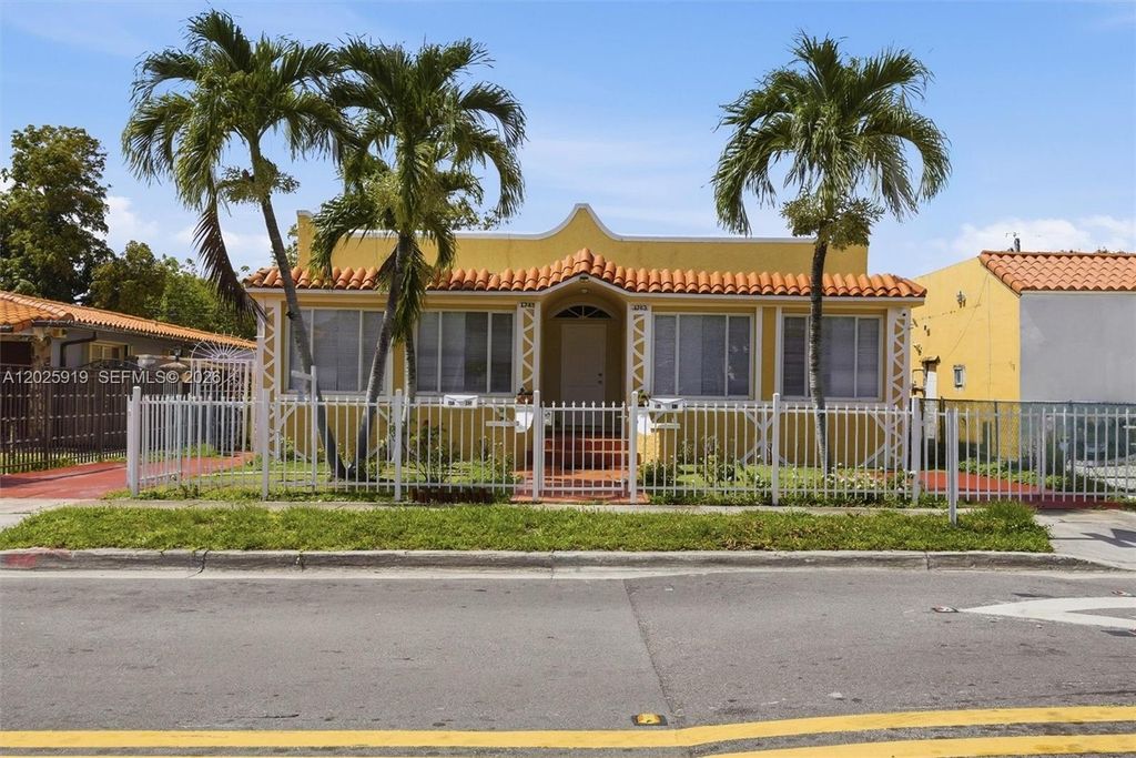 1743 SW 17th St 1, Miami, FL 33145