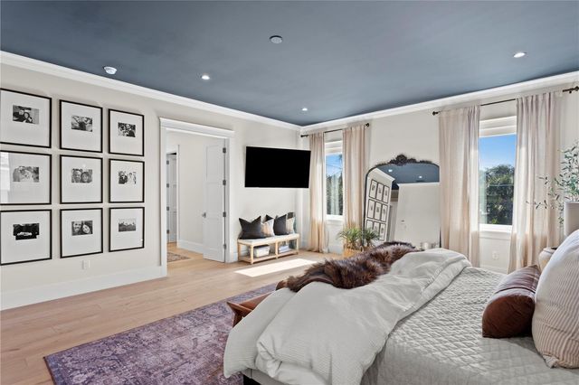 2402 W PARKLAND BOULEVARD, Tampa, FL 33609