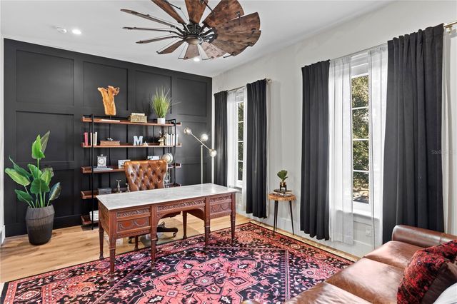 2402 W PARKLAND BOULEVARD, Tampa, FL 33609