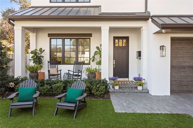 2402 W PARKLAND BOULEVARD, Tampa, FL 33609