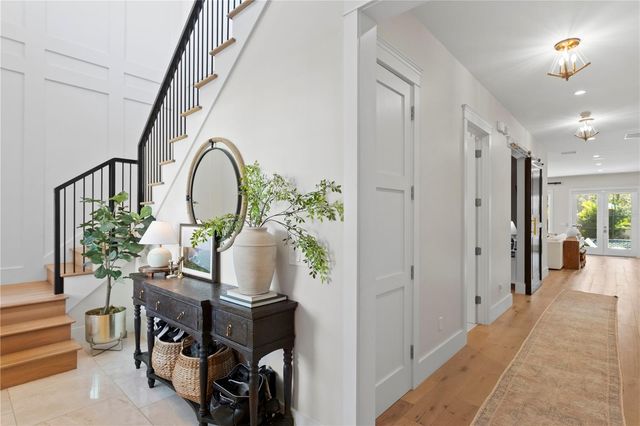 2402 W PARKLAND BOULEVARD, Tampa, FL 33609