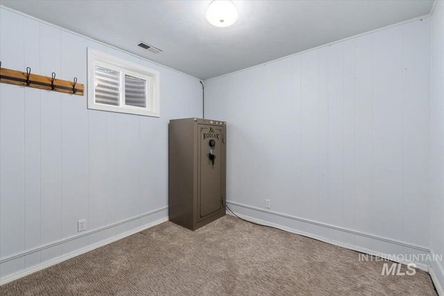 5320 W Hill Rd, Boise, ID 83703