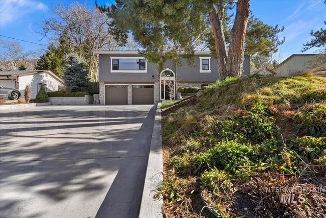 5320 W Hill Rd, Boise, ID 83703