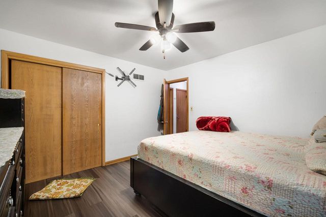 4758 S 22nd street STREET S, Milwaukee, WI 53221