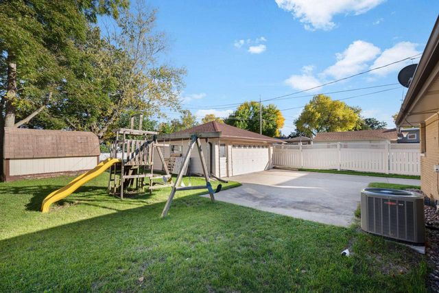 4758 S 22nd street STREET S, Milwaukee, WI 53221