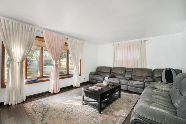4758 S 22nd street STREET S, Milwaukee, WI 53221