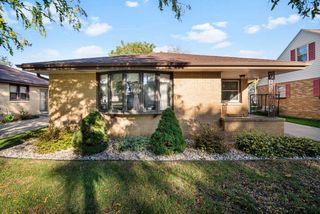 4758 S 22nd street STREET S, Milwaukee, WI 53221
