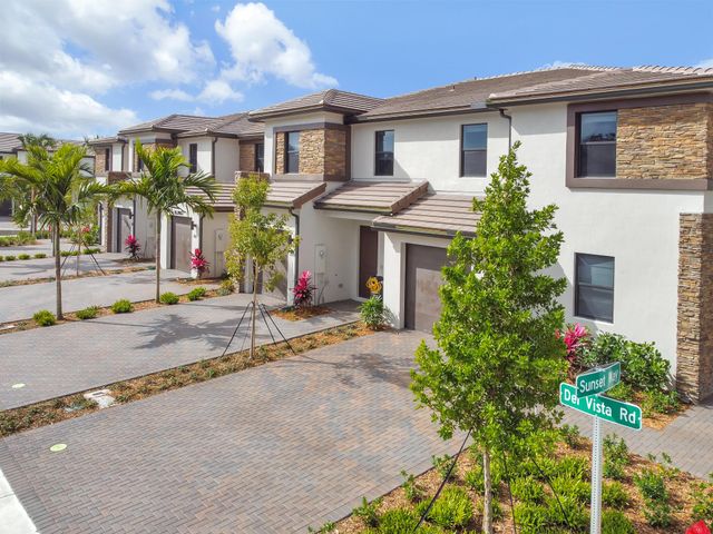708 Del Vista Road, Pompano Beach, FL 33069