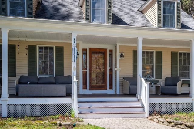 5 Goodwin Road, Hampton Falls, NH 03844