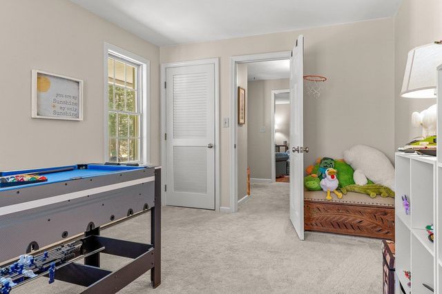 5 Goodwin Road, Hampton Falls, NH 03844