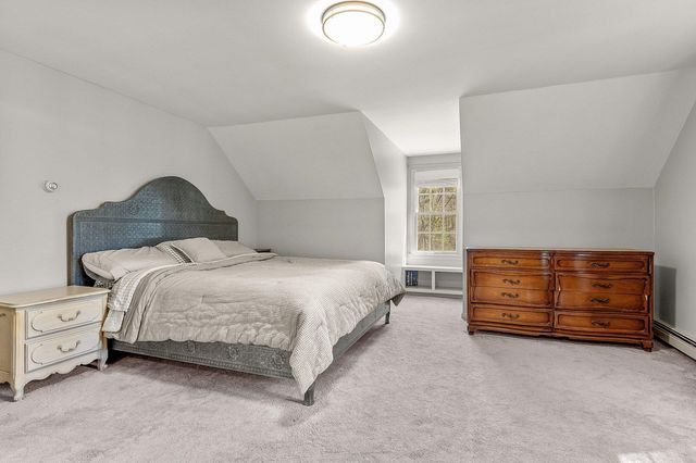 5 Goodwin Road, Hampton Falls, NH 03844