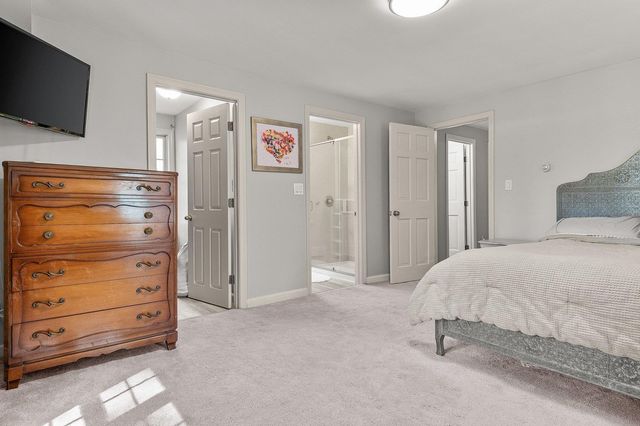 5 Goodwin Road, Hampton Falls, NH 03844