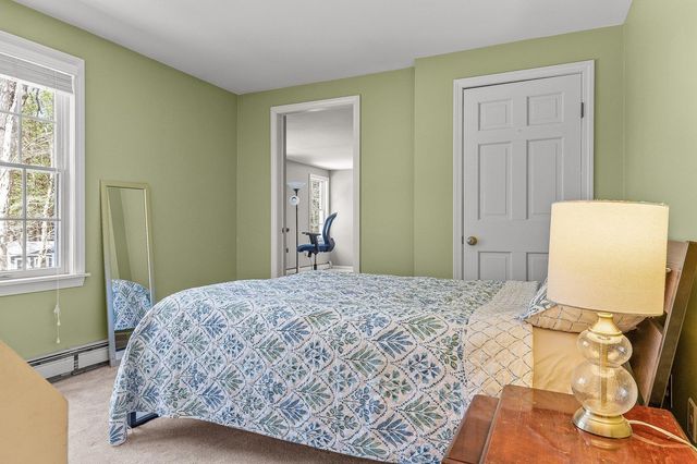 5 Goodwin Road, Hampton Falls, NH 03844