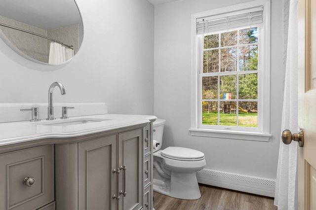 5 Goodwin Road, Hampton Falls, NH 03844