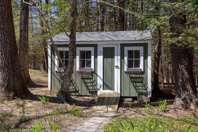 5 Goodwin Road, Hampton Falls, NH 03844