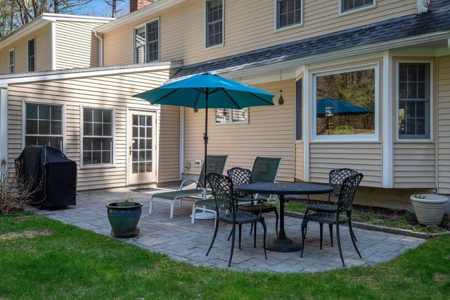 5 Goodwin Road, Hampton Falls, NH 03844