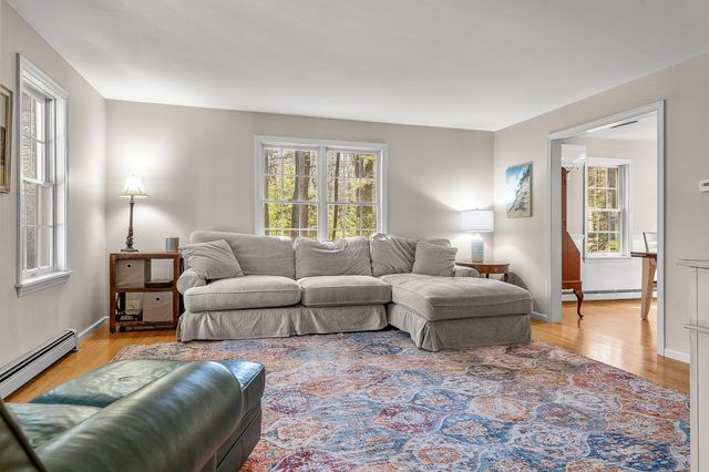 5 Goodwin Road, Hampton Falls, NH 03844