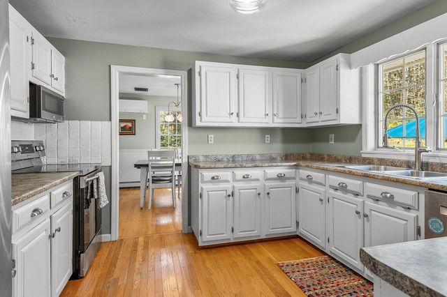 5 Goodwin Road, Hampton Falls, NH 03844