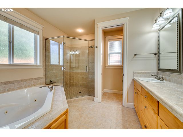 2327 36TH St, Washougal, WA 98671