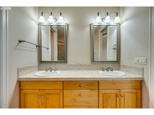 2327 36TH St, Washougal, WA 98671