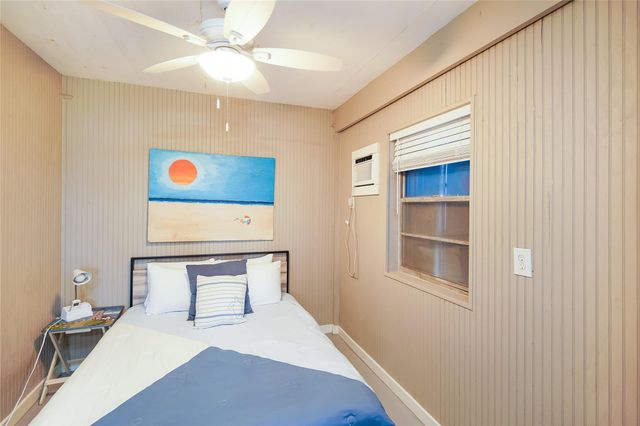 4219 Liberty Drive, Galveston, TX 77554