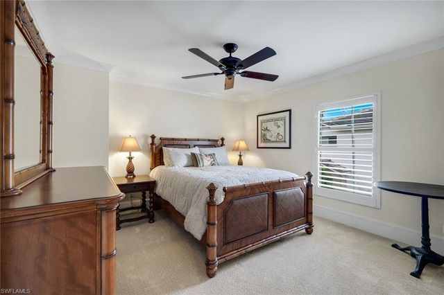 526 Lake Louise CIR 402, Naples, FL 34110