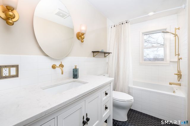 481 Gaylord Mountain Road, Hamden, CT 06518